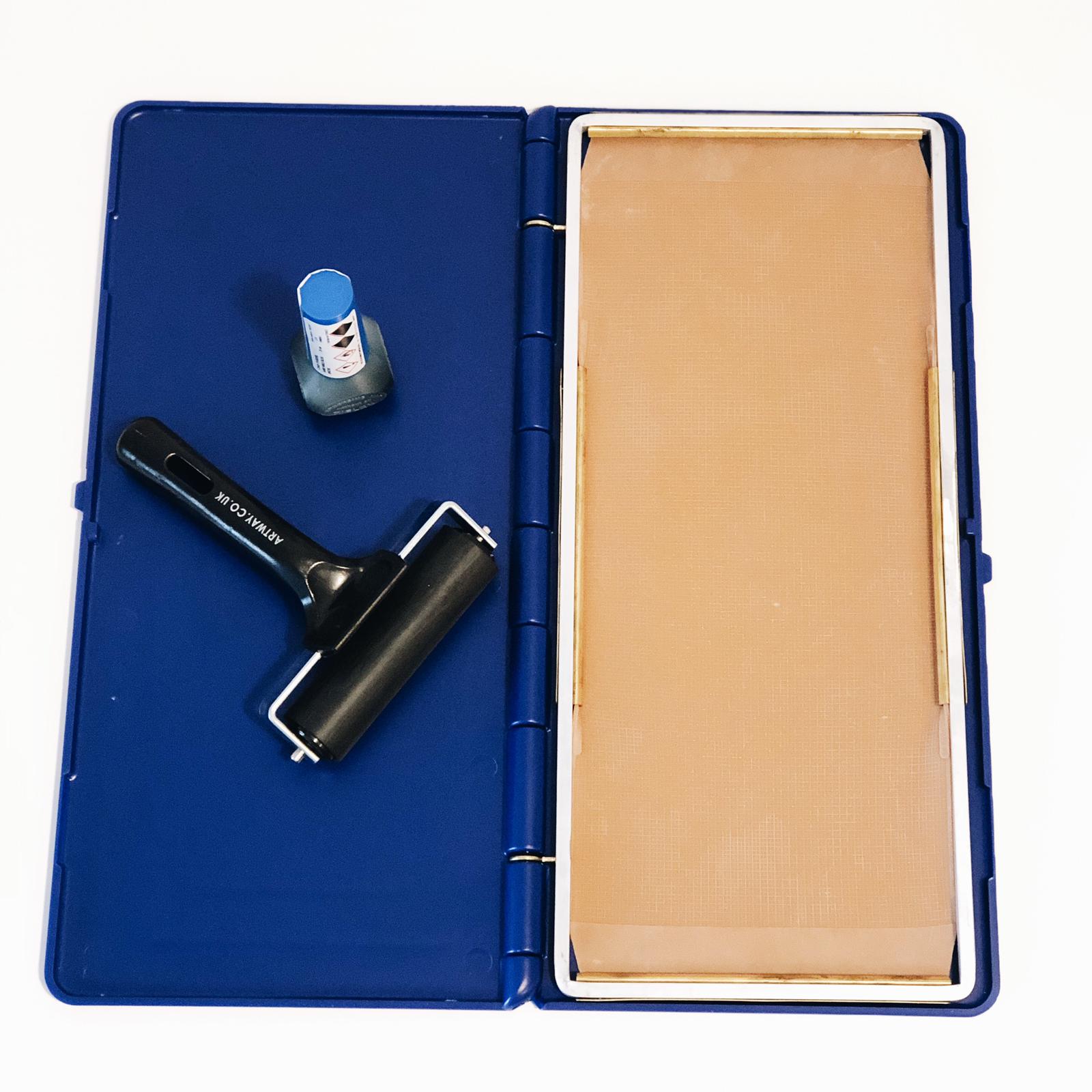 Kit pour prise d'empreinte - 1 podographe + 1 encre bleue + 1 rouleau encreur